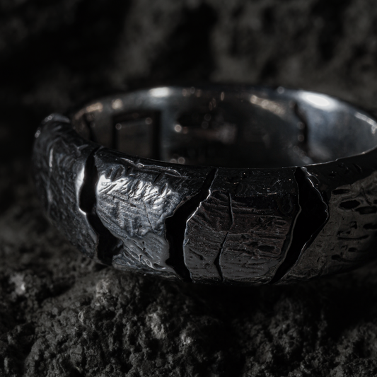 Crack Ring 10 - 925 Sterling Silver