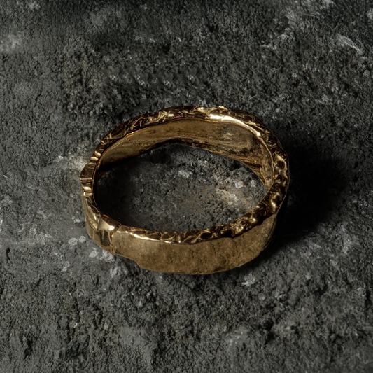 Crack Ring 01 - 18K Yellow Gold