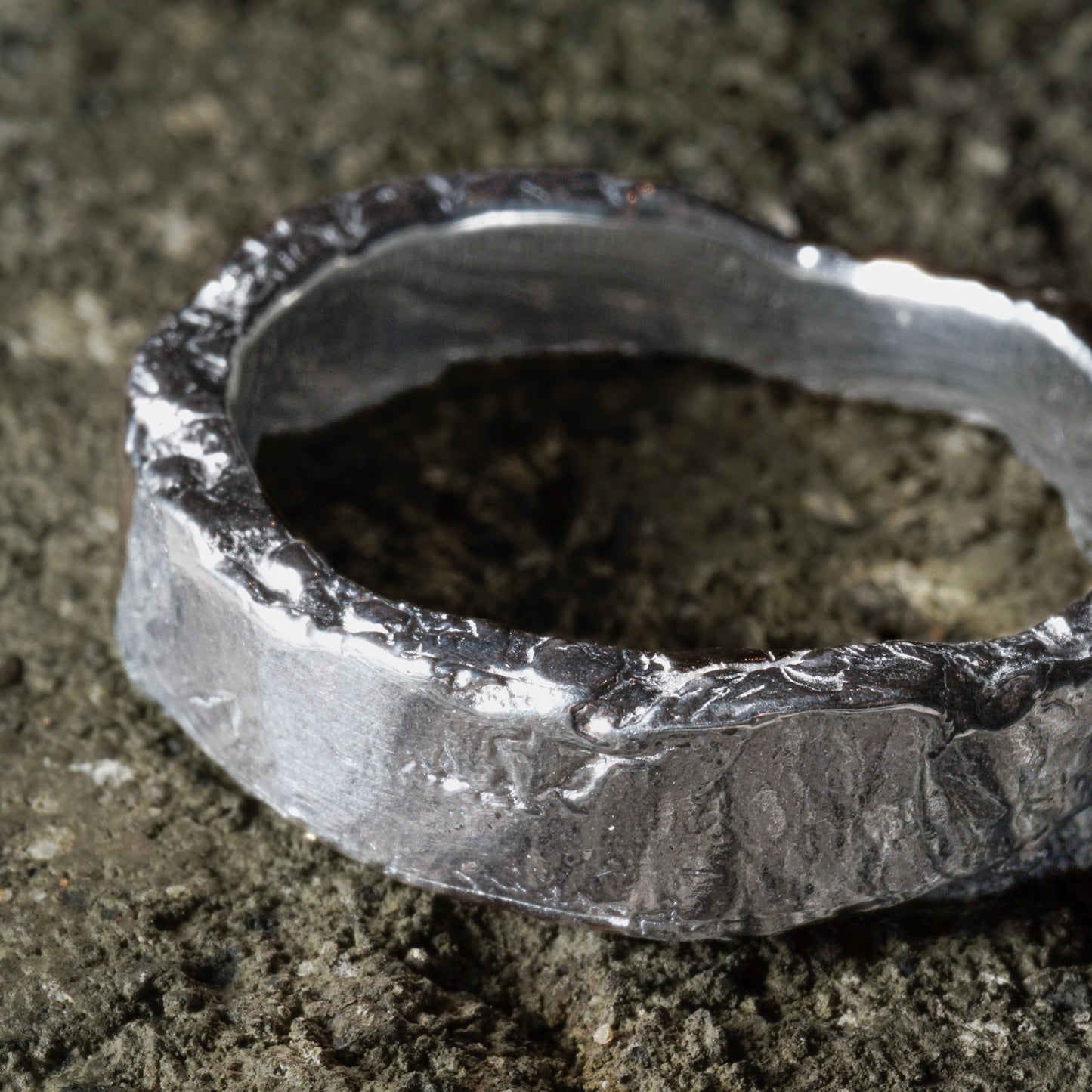 Crack Ring 01 - 925 Sterling Silver
